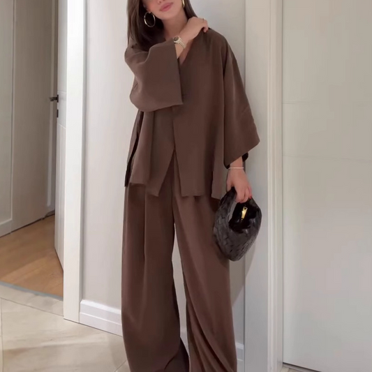 Ensemble deux pièces pour femme : haut élégant à col en V et pantalon large