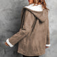 Cappotto da donna in pelle scamosciata con cappuccio e fodera in peluche